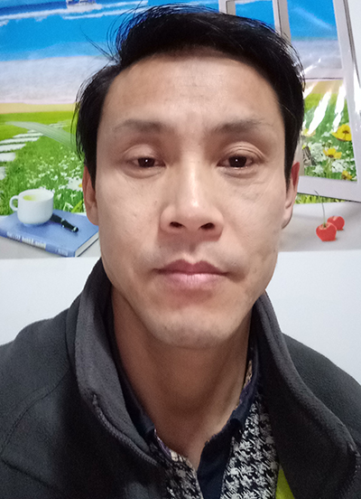 张刚照片