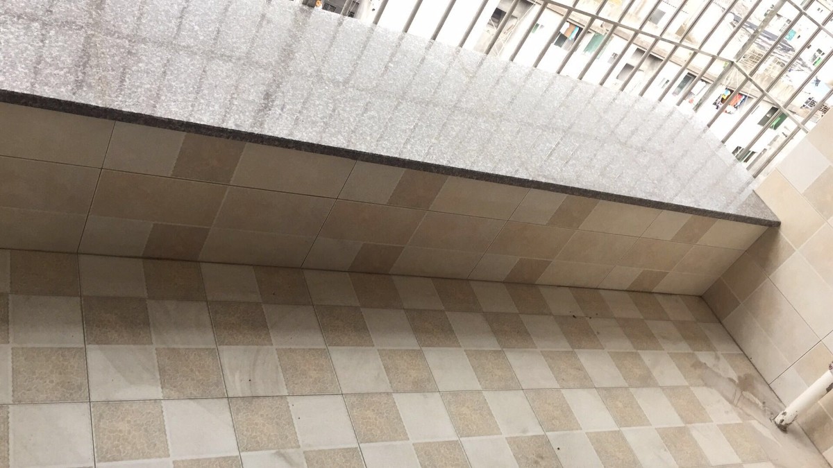 卫生间阳台瓷砖铺贴图3