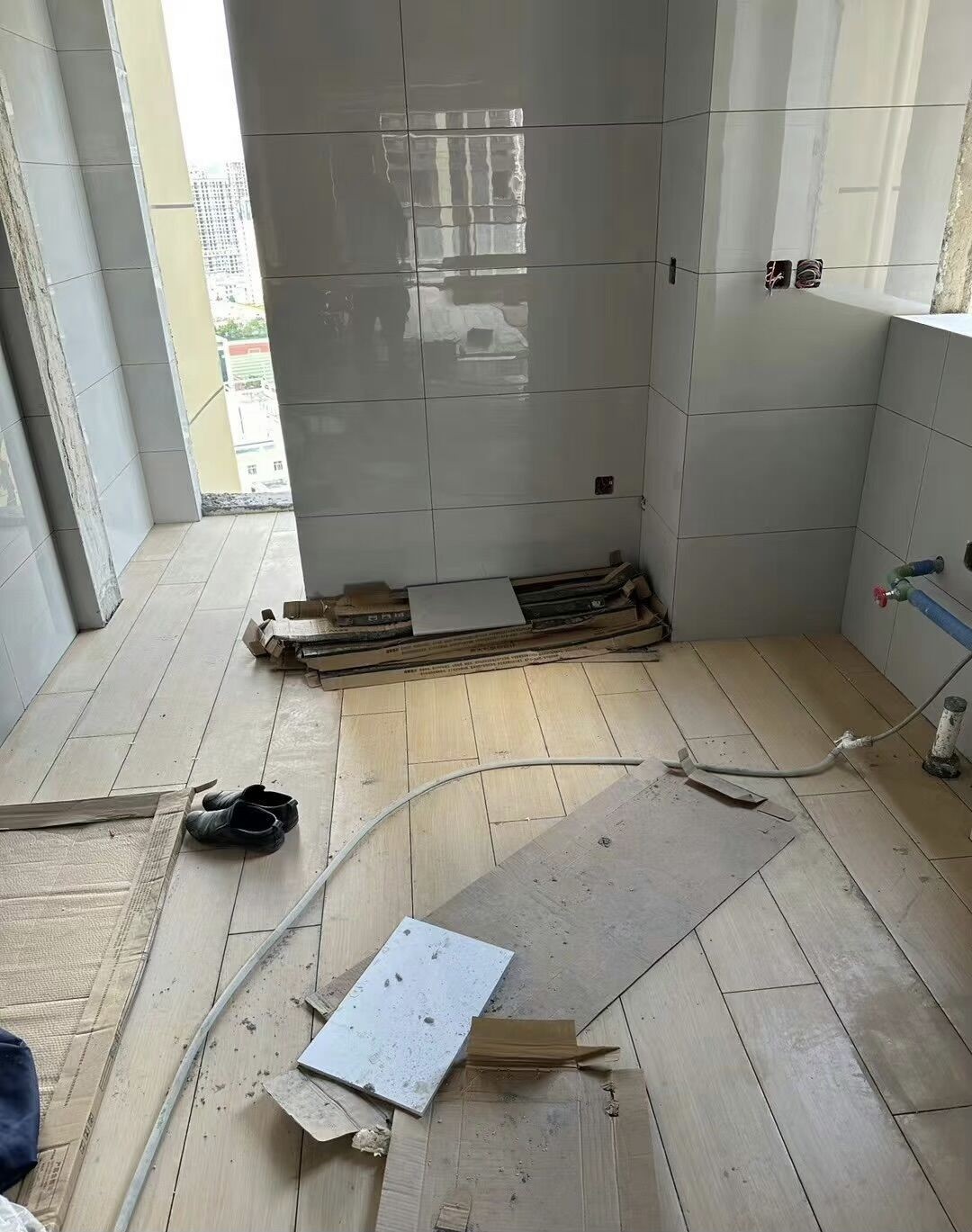 120㎡平瓦工工长瓷砖铺贴----瓷砖通铺8点注意事项
