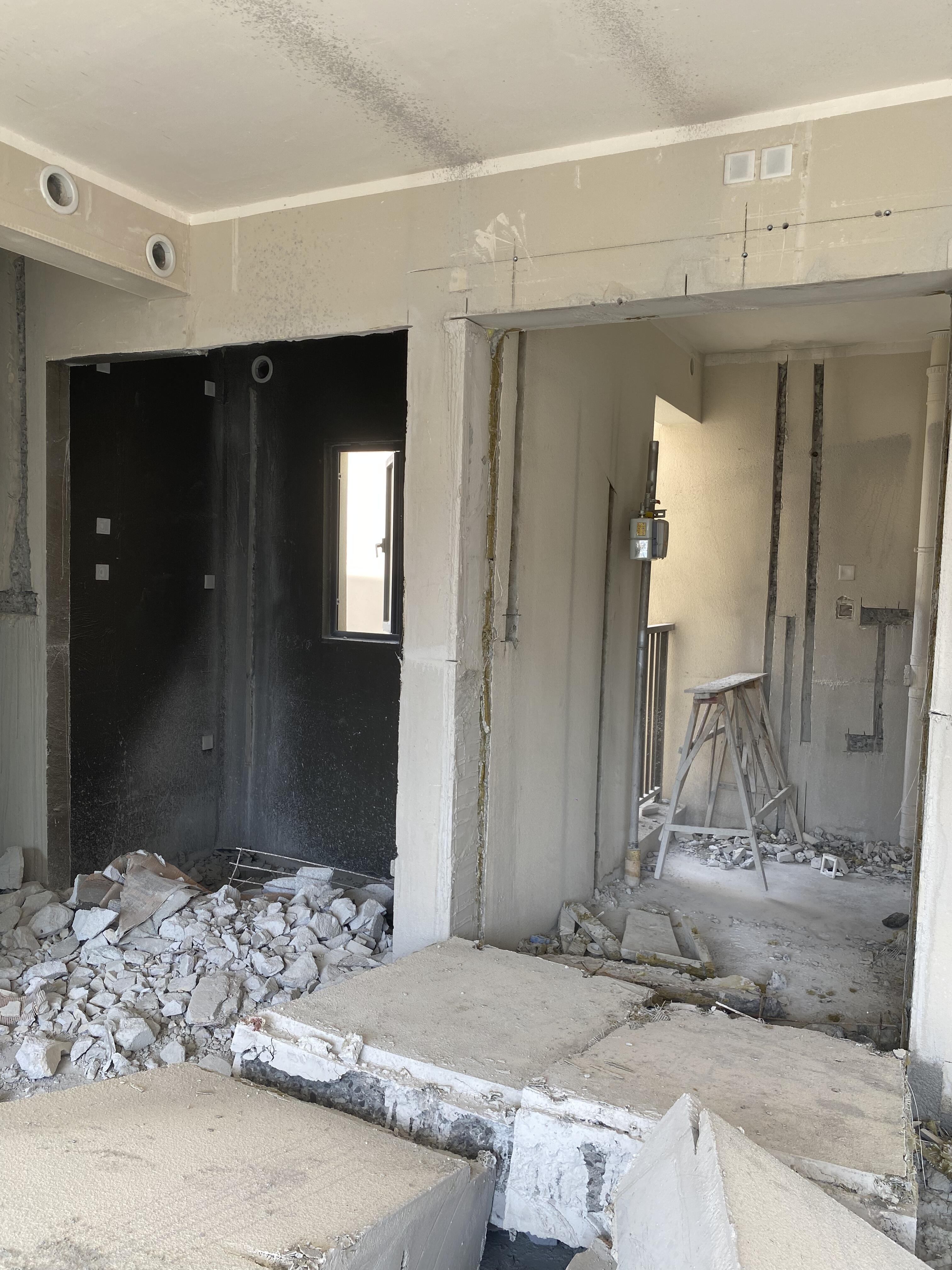 毛坯房拆除砸墙施工2